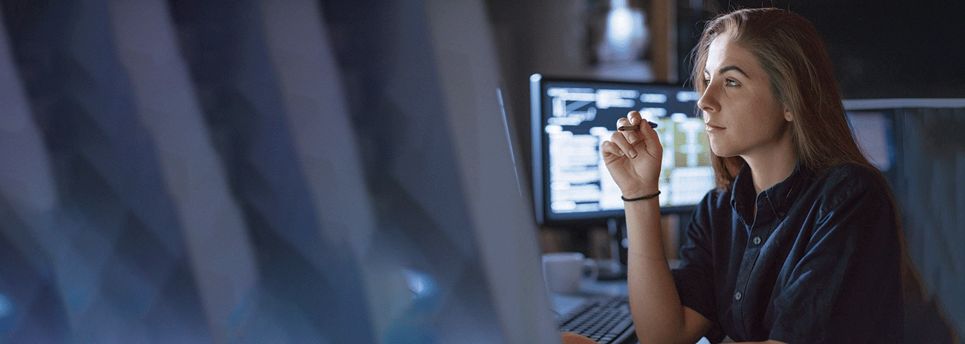 Tjej som pluggar IT-konsult-utbildning under 3 månader